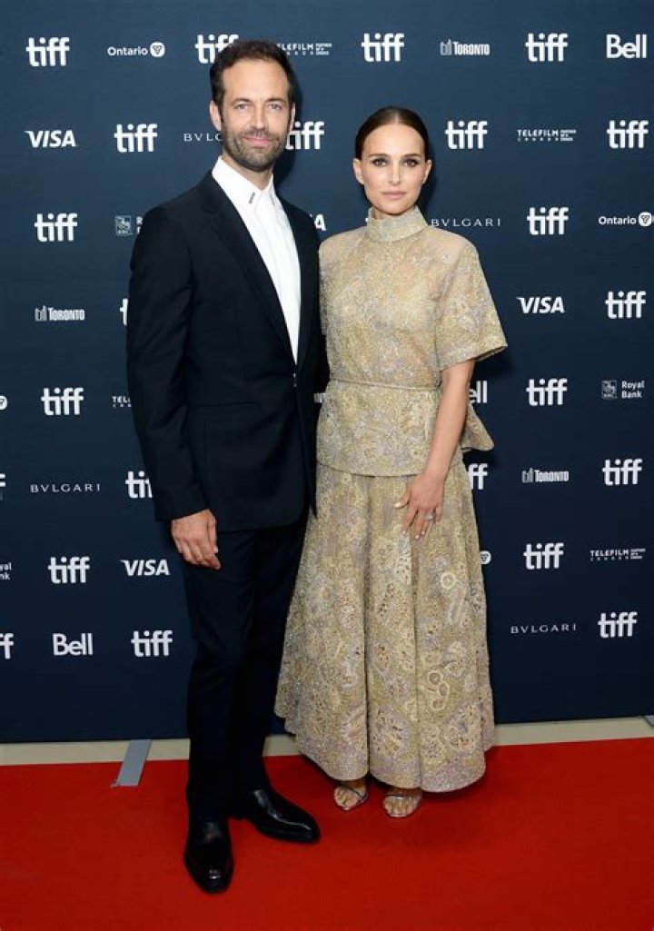 Natalie Portman & Benjamin Millepied Split After 11 Years Of Marriage – Hollywood Life