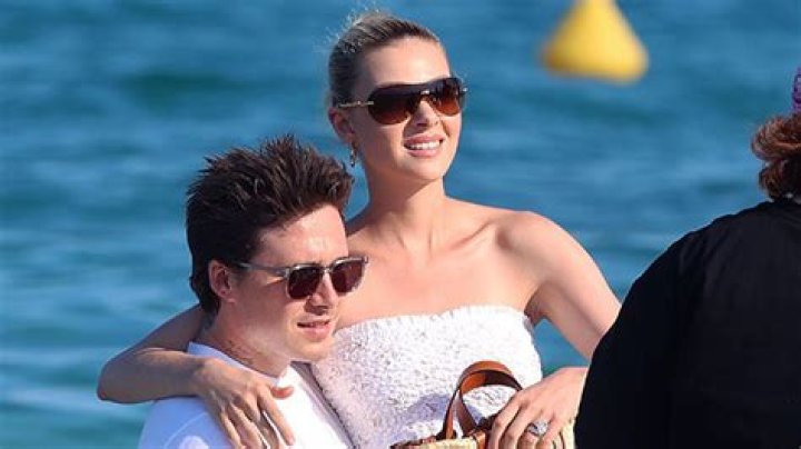 Nicola Peltz Lounges In White Bikini On Her Honeymoon: Photo – Hollywood Life