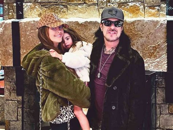 Nikki Sixx & Wife Courtney & Pose With Daughter In Mexico — Photos – Hollywood Life