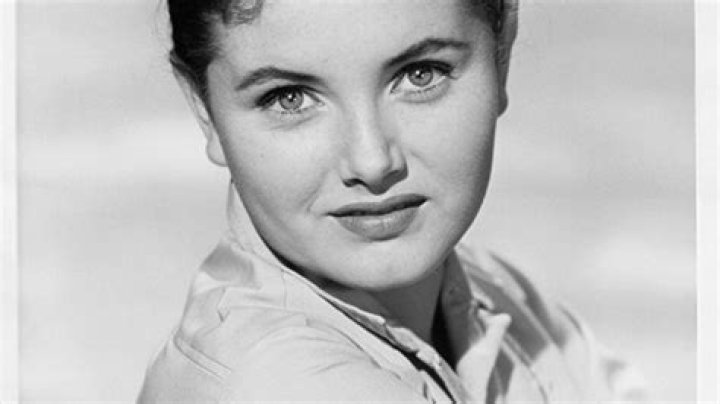 ‘Bachelor Father’ TV Star Dies At 72 – Hollywood Life