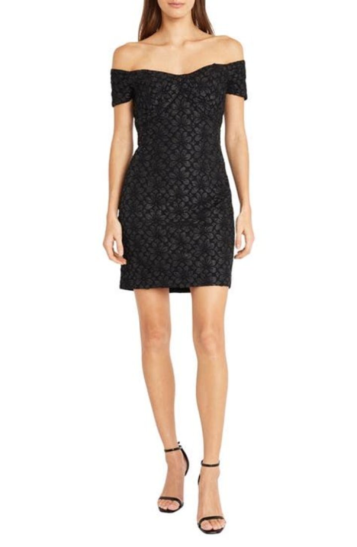 Selena Gomez & More – Hollywood Life