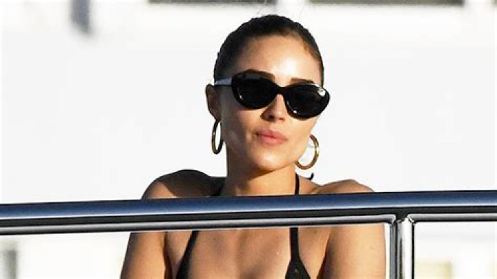 Olivia Culpo’s Black Bikini In Hot Tub On Vacation – Photos – Hollywood Life