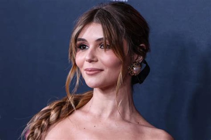 Olivia Jade & Isabella Giannulli Not Kicked Out Of USC Sorority, Despite Report