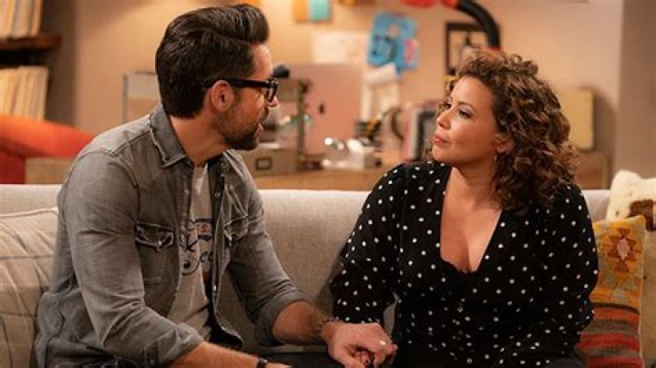 Penelope Has A ‘Big Love’ — Interview – Hollywood Life