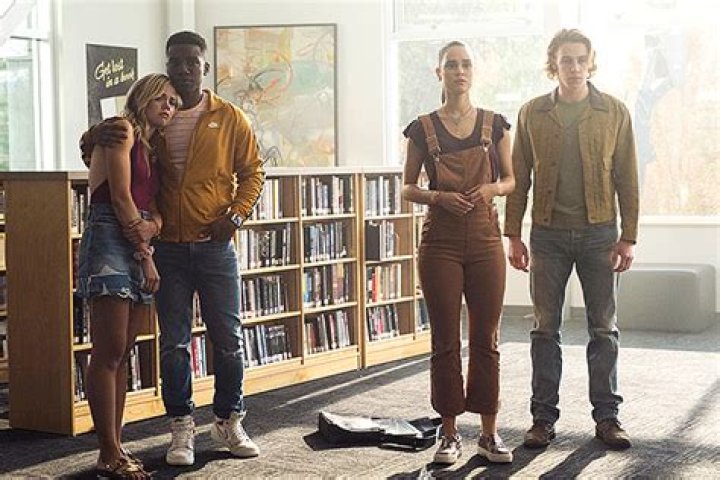 ‘One Of Us Is Lying’ Star On Nate & Bronwyn’s Relationship: Exclusive – Hollywood Life