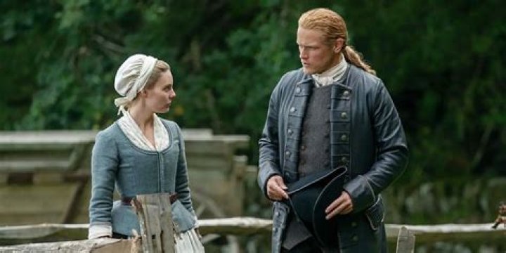 Jamie’s Wife Laoghaire Tries To Kill Claire — Recap – Hollywood Life