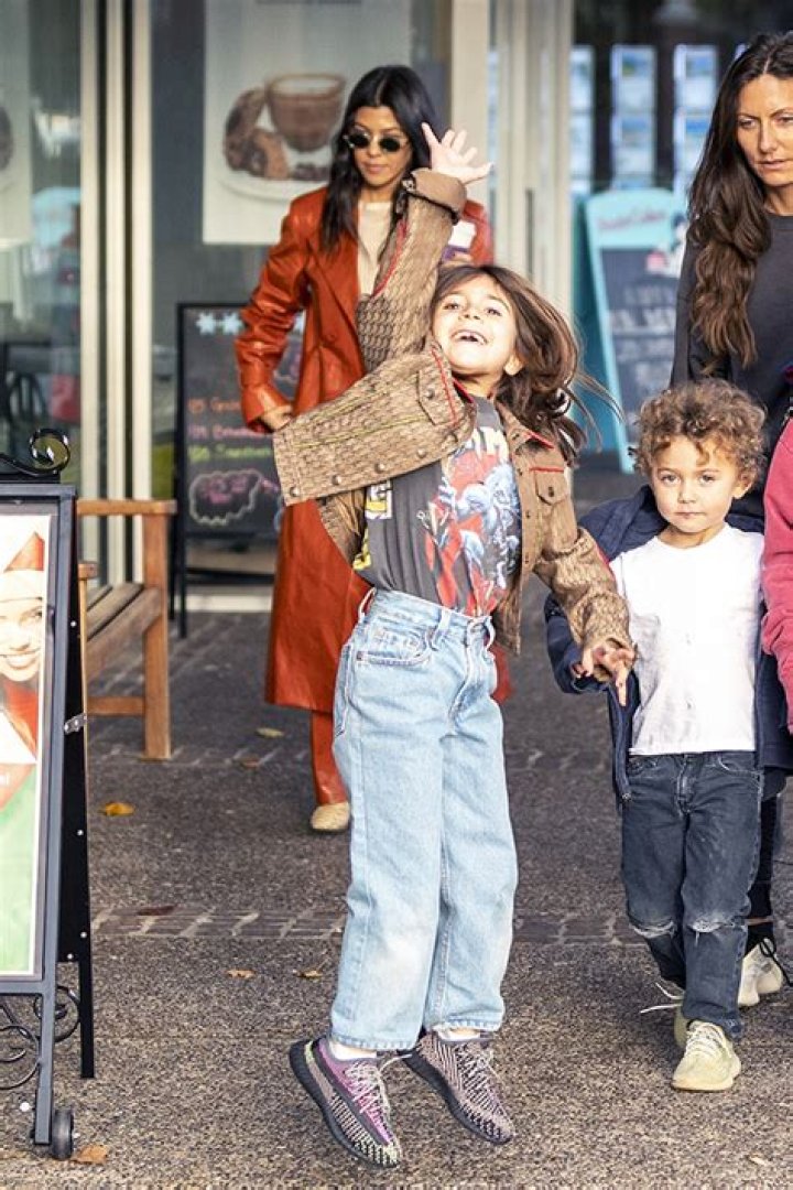 Penelope Disick, 7, Shows Off Missing Front Tooth While Goofing Around For Paparazzi — Pics