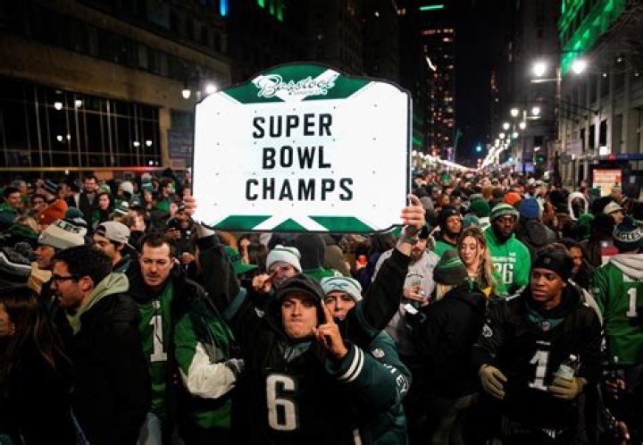 Philadelphia Eagles Fans Celebrating Super Bowl Win — PICS