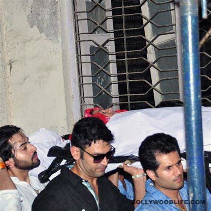 Pratyusha Banerjee Dead — Bollywood Actress Commits Suicide At 24 – Hollywood Life