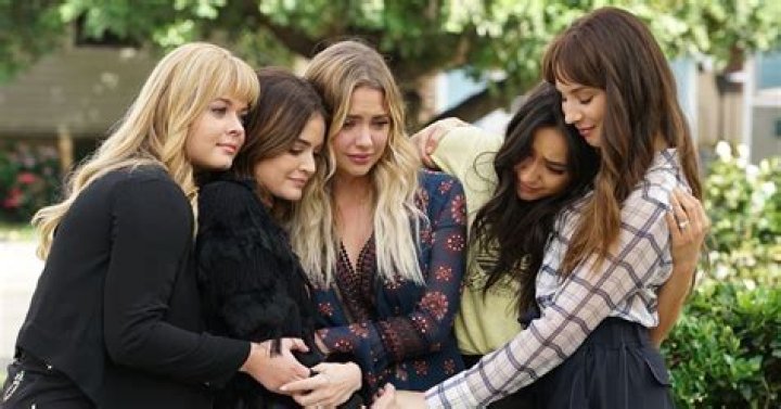 Aria, Emily, Spencer Arrested – Season 5 Episode 24 Recap – Hollywood Life