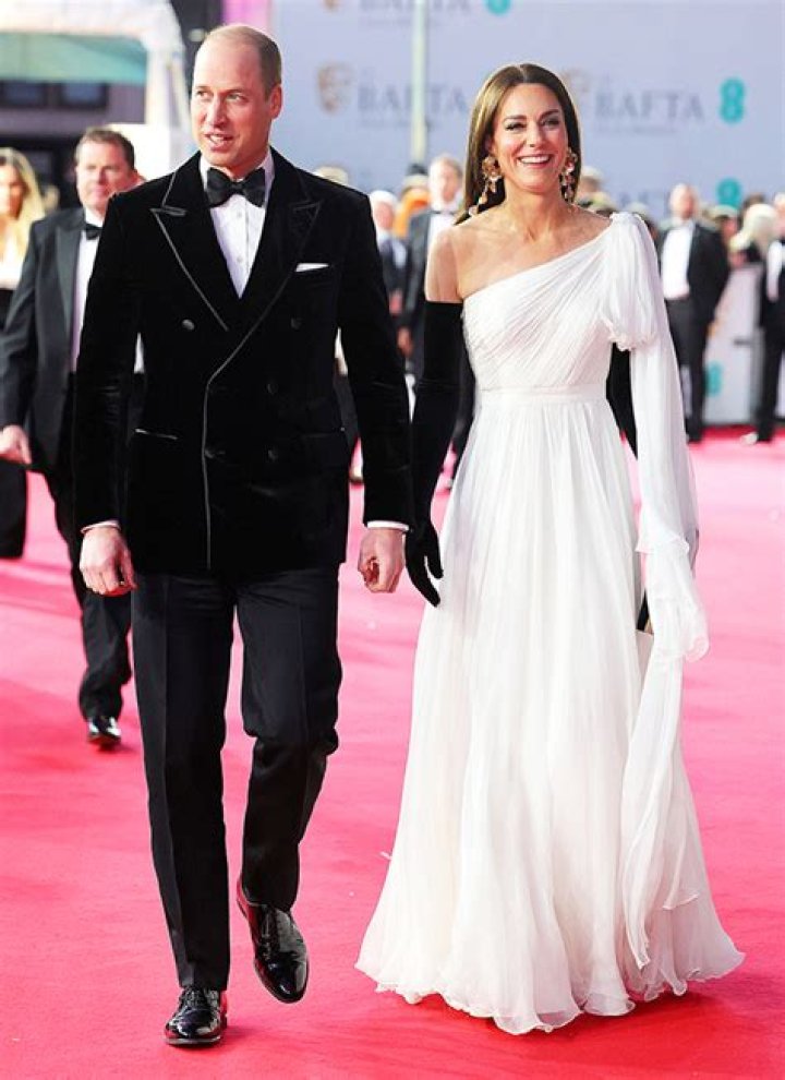 Prince William Tells Kate Middleton To Move Faster In Wedding Video – Hollywood Life