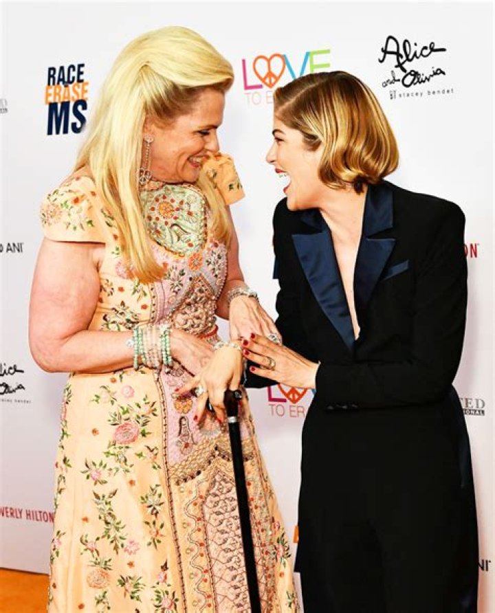 Race To Erase MS’s Nancy Davis Reveals The ‘Empowering’ Advice She Gave Selma Blair & Others With MS