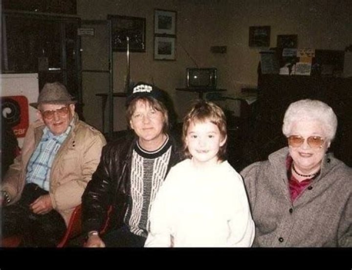 What We Know About Eagles Co-Founders 3 Children – Hollywood Life