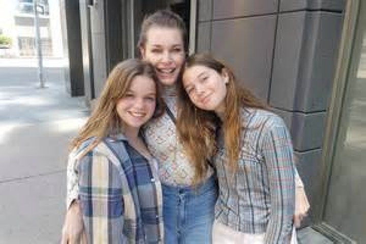 Rebecca Romjin & Jerry O’Connell’s Twins Have First Day Of School – Hollywood Life