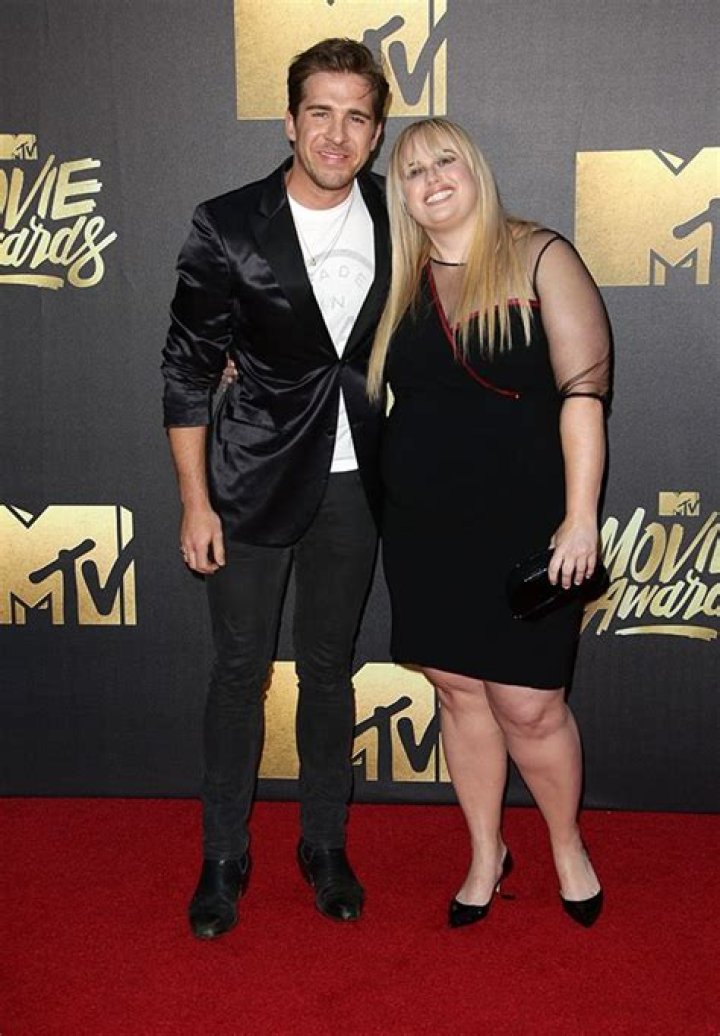 Rebel Wilson Dating Australian Hottie Hugh Sheridan? — See Pics