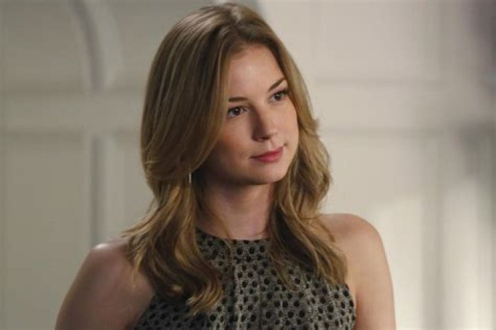 Emily & Conrad Have Sex? — Season 3 Episode 13 Recap – Hollywood Life