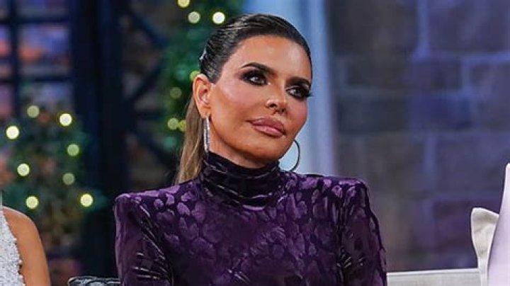 Lisa Rinna Threw Garcelle’s Book In The Trash – Hollywood Life