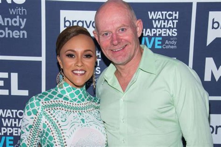 Candiace Gets Texts On Michael Darby’s Strippers & ‘Boyfriend’ – Hollywood Life