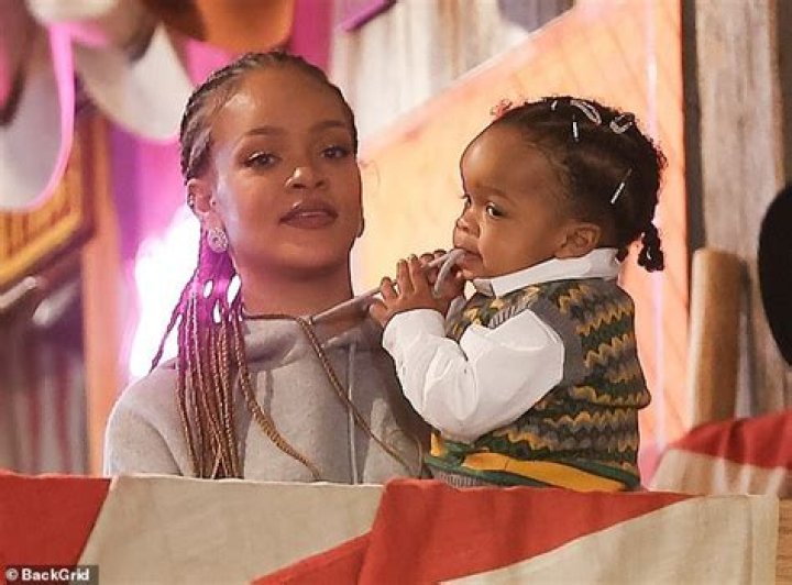 Rihanna Confirms She Won’t Keep Her Baby Out Of Public Eye Forever: ‘That’s Not Me’