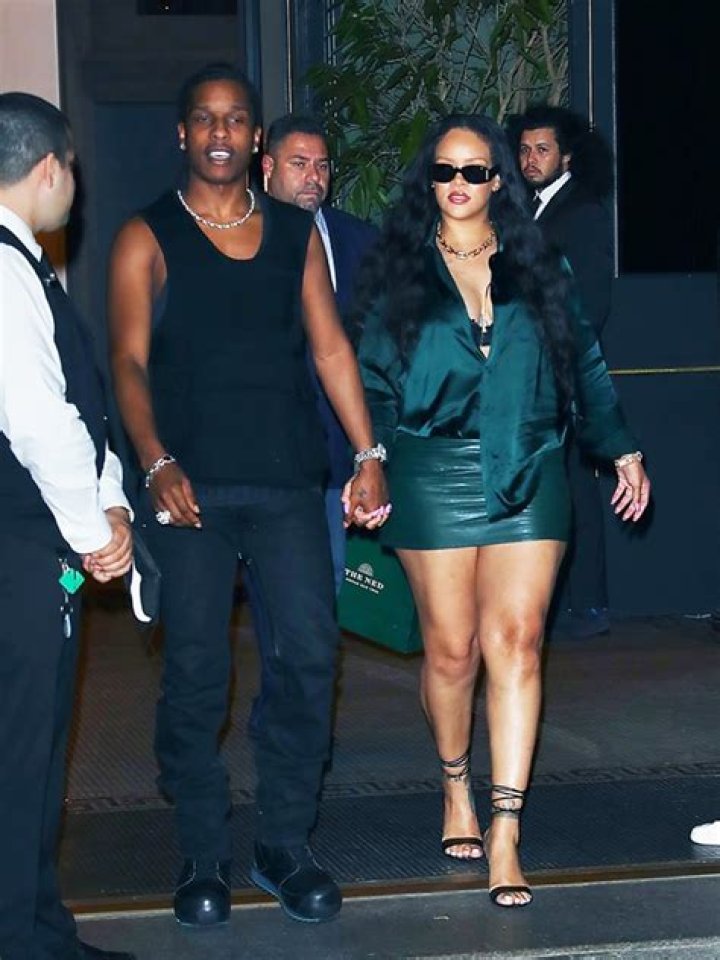 Rihanna Sizzles In Green Mini Dress & Matching Head Scarf During Late Night Dinner Date — Pics