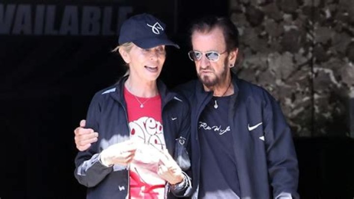 Ringo Starr & Wife Barbara Rock Matching Tracksuits While In L.A. – Hollywood Life