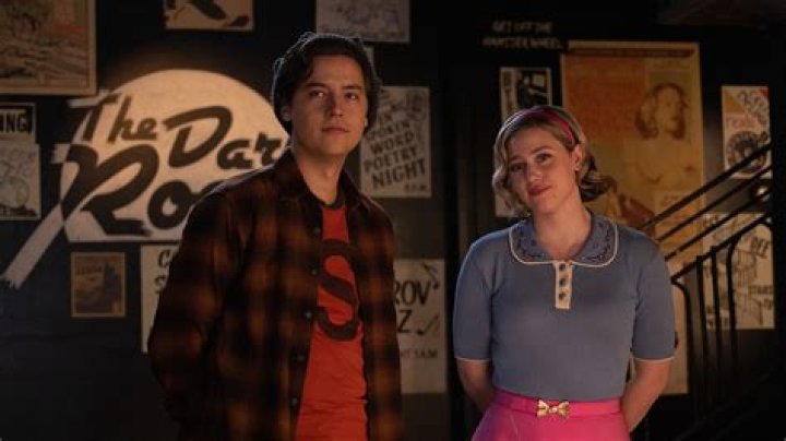 ‘Riverdale’ Season 4: Cole Sprouse Reveals Bughead Scoop & His Reaction To Burning Jughead’s Beanie