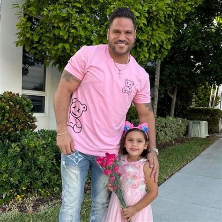Ronnie Ortiz-Magro & Jen Harley Vacation In Orlando With Daughter – Hollywood Life