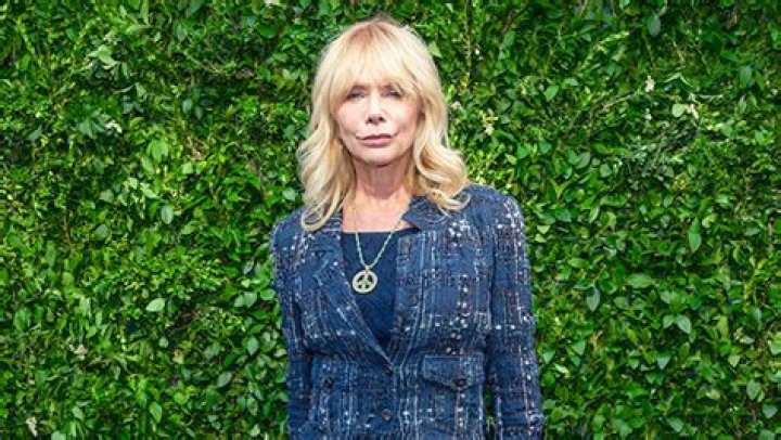 Rosanna Arquette Accident: Actress Crashes Her Car Into Malibu Shopping Center