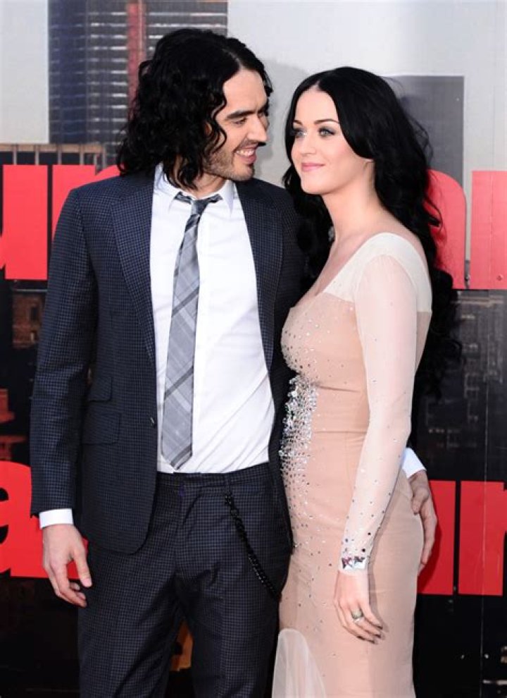 Russell Brand Addresses His Katy Perry Marriage & Calls Her ‘Amazing’ – Hollywood Life