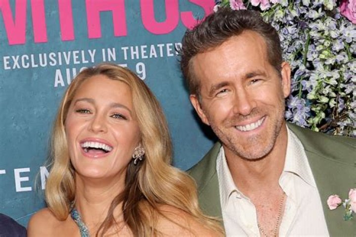 Ryan Reynolds Says He Made First Move On Blake Lively Before Dating – Hollywood Life