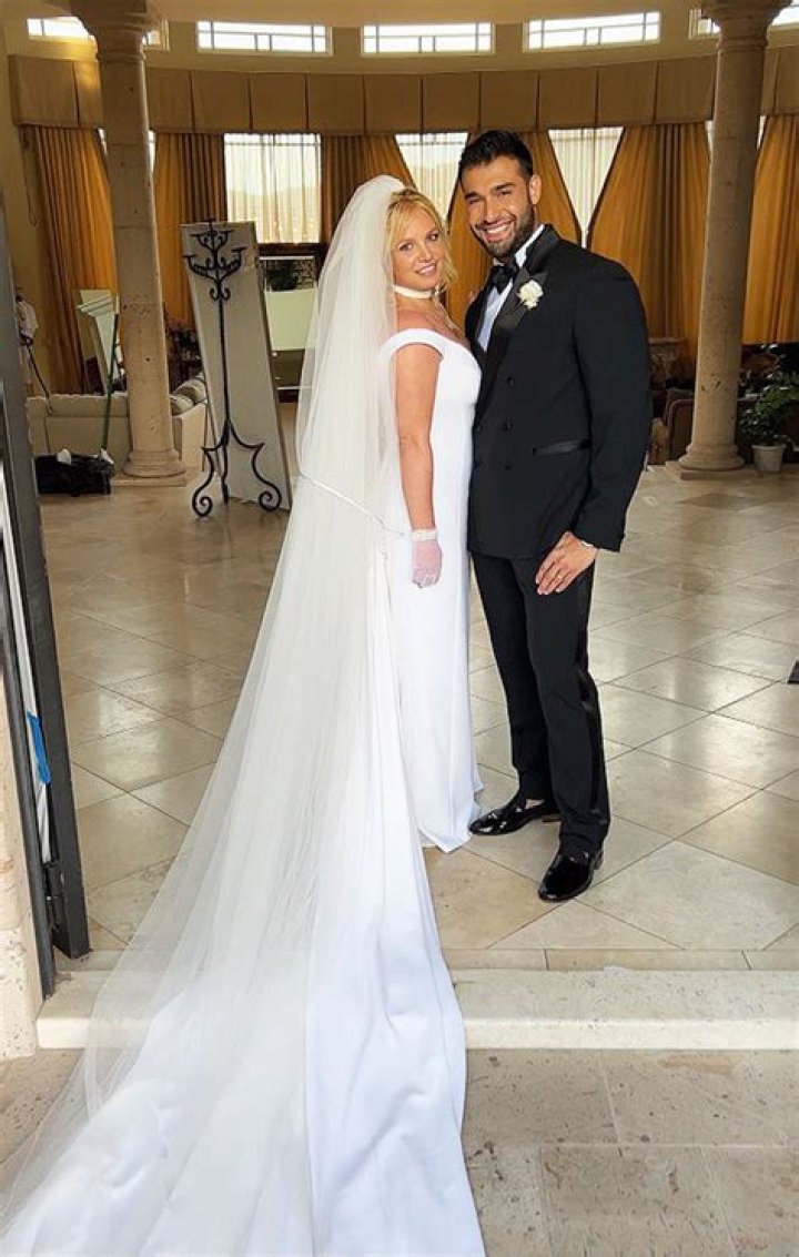 Sam Asghari Puts On Britney Spears’ Wedding Veil At Their Wedding Reception: Photos