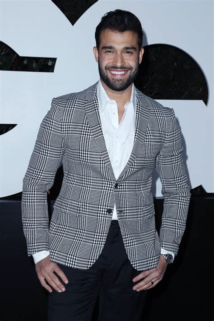 Sam Asghari Jokes About Hiding From The Paparazzi Amid Britney Spears Split