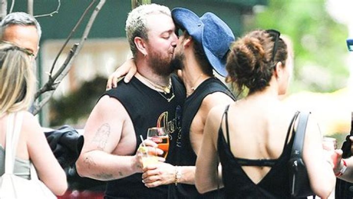 Sam Smith Rocks Daisy Dukes & Kisses Rumored BF At NYC Pride – Hollywood Life