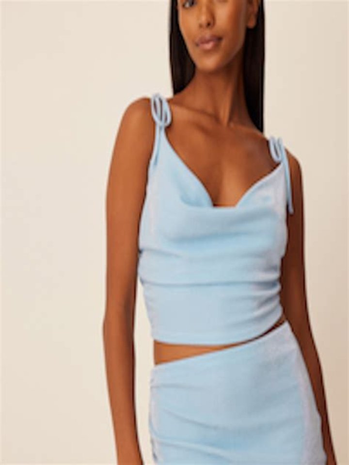 Sami Sheen, 18, Rocks Crop Top & Sweats Celebrating The Start Of Spring