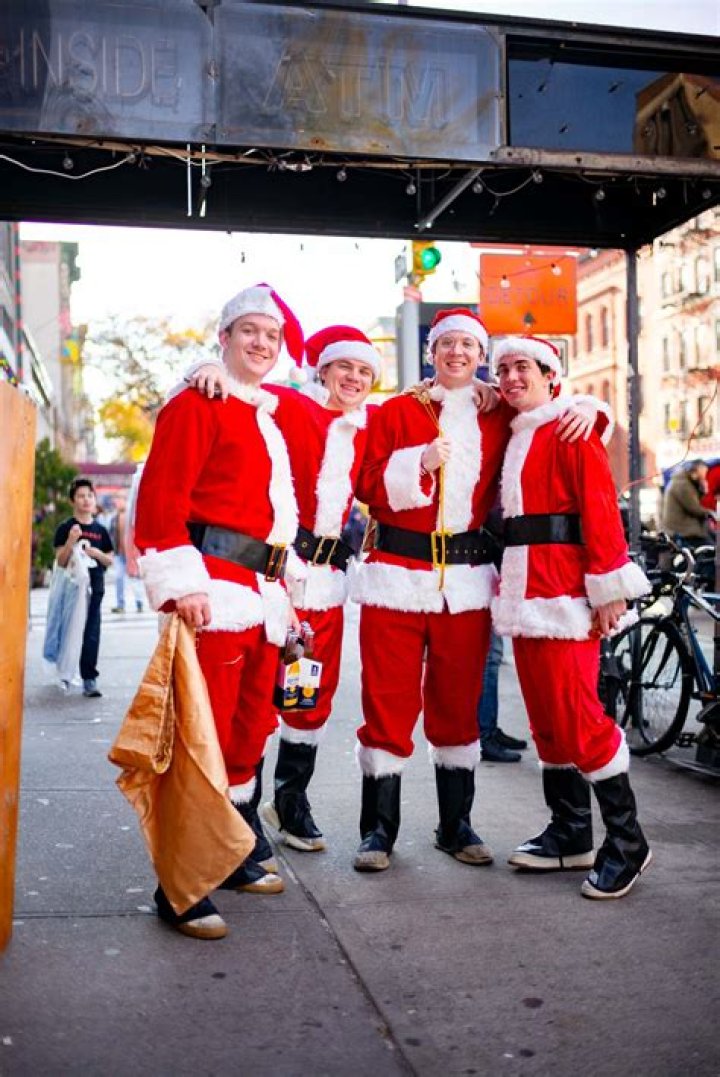 SantaCon NYC 2017 — Pics