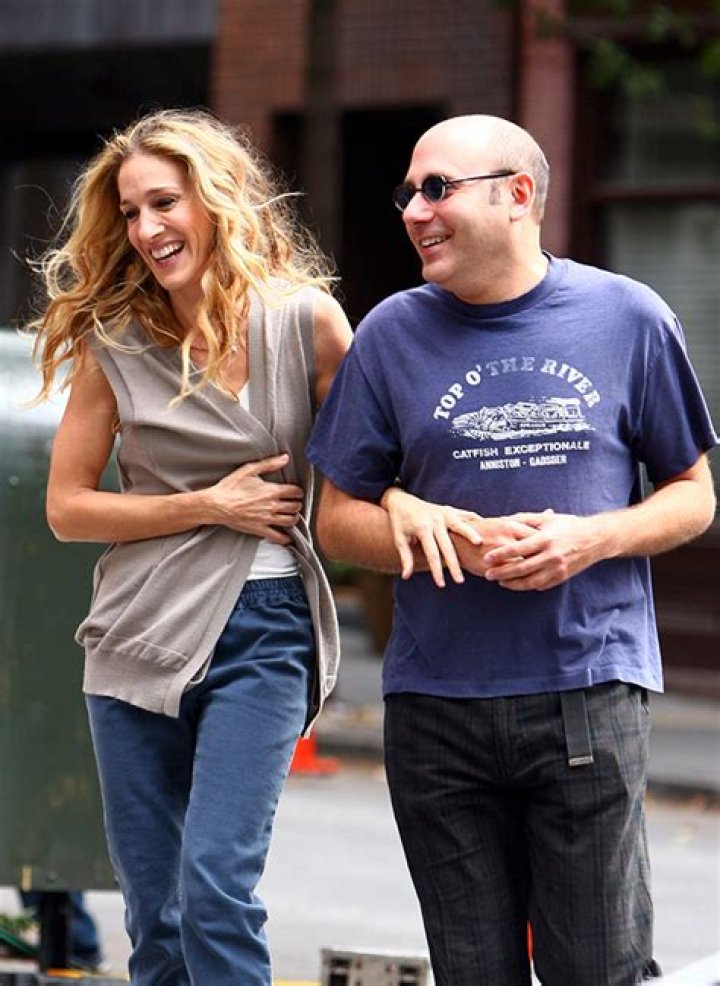 Sarah Jessica Parker Felt ‘Responsible’ For Late Co-Star Willie Garson On Set Amid His Cancer Battle