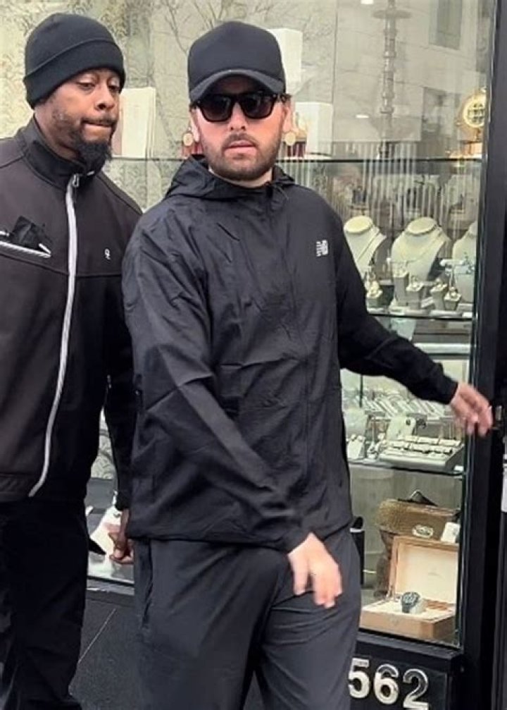 Scott Disick Take Son Reign Jewelry Shopping In Beverly Hills – Photos – Hollywood Life