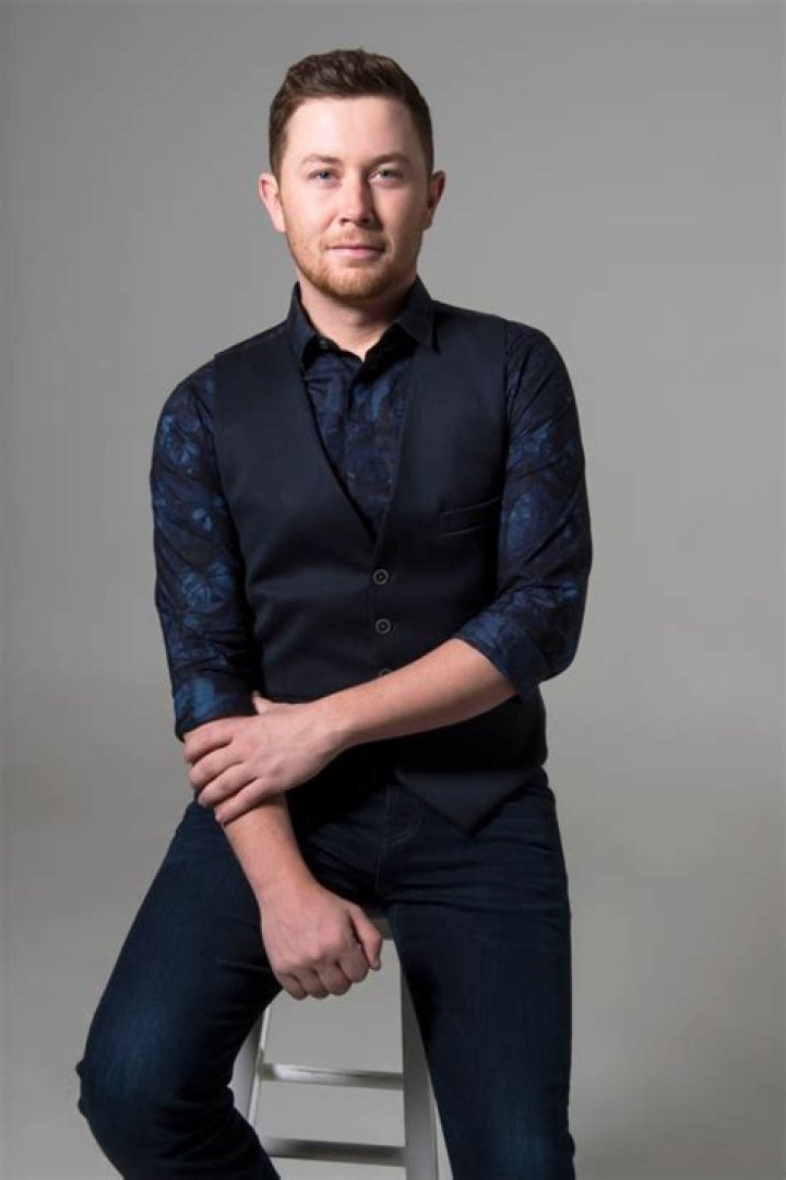 Scotty McCreery Exclusive HollywoodLife Portraits — PICS