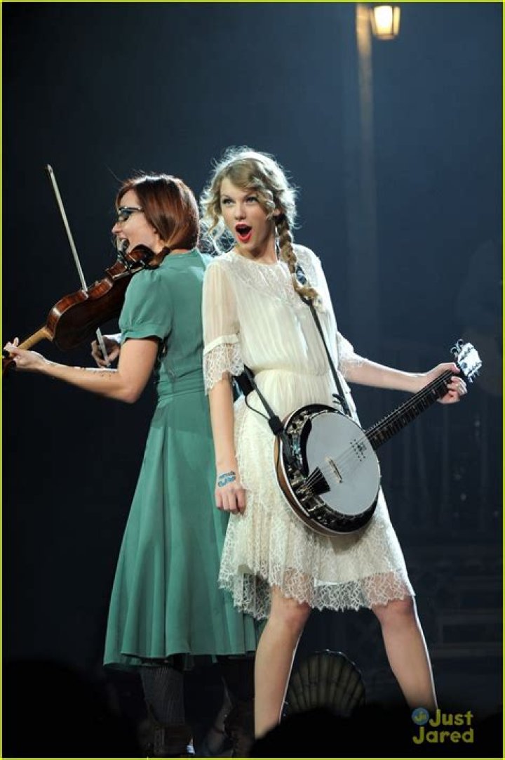 Selena Gomez Admits She ‘Dreams’ Of Recording Duet With Taylor Swift: We’ve ‘Talked About It’