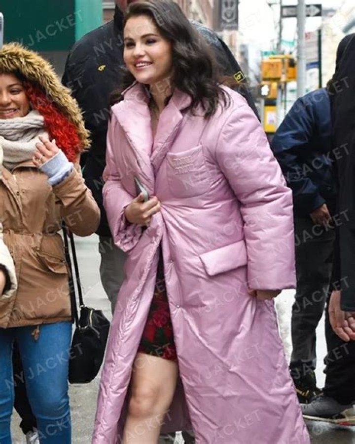 Selena Gomez’s Marble Puffer Coat On Sale – Shop – Hollywood Life