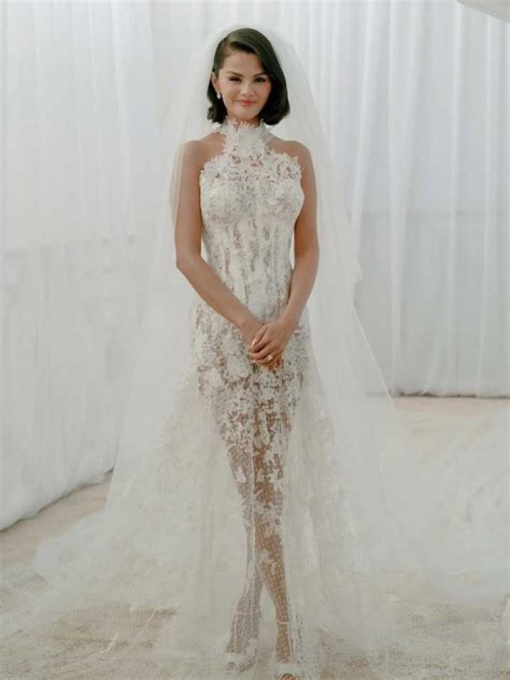 Selena's Tour Outfits!