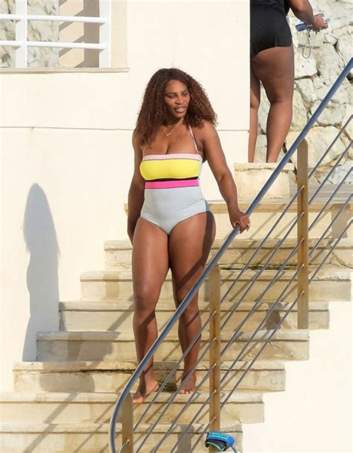Serena Williams Rocks One-Piece Swimsuit In France With Alexis Ohanian – Hollywood Life
