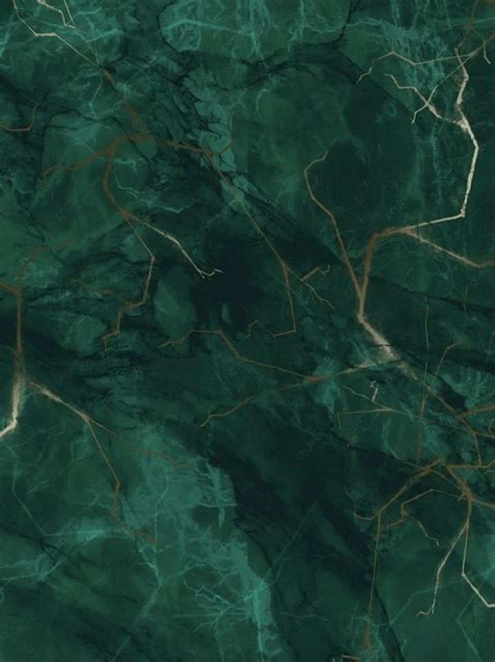 Singer & TikTok Sensation Shiadanni Finds The Magic & ‘Power In Myself’ In New ‘Green Marble’ Video