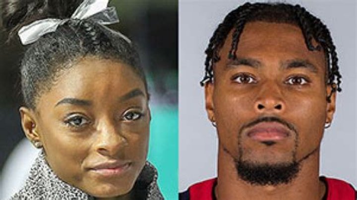 Simone Biles Shares Christmas Kiss With Husband Jonathan Owens – Hollywood Life