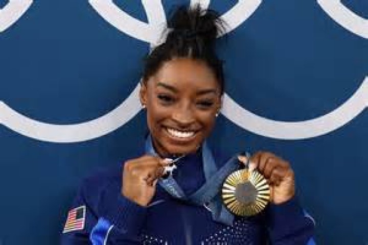 Simone Biles Reveals Her Paris 2024 Olympics Plan & If She’s Competing – Hollywood Life