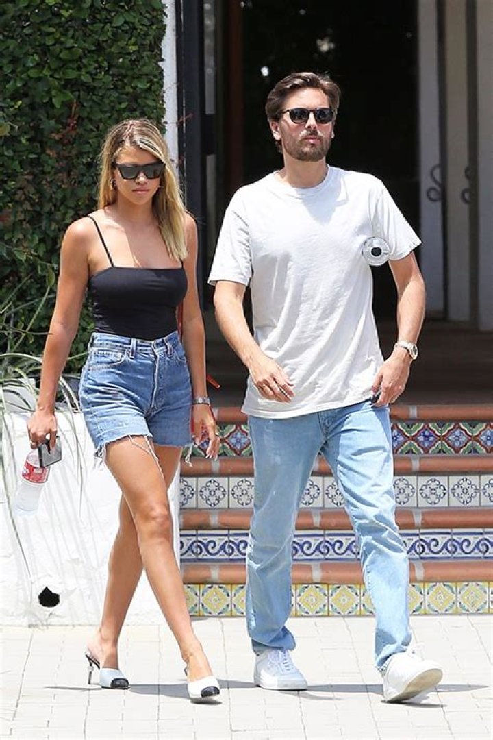 Sofia Richie & Sister Nicole’s Relationship Strained Over Scott Disick – Hollywood Life