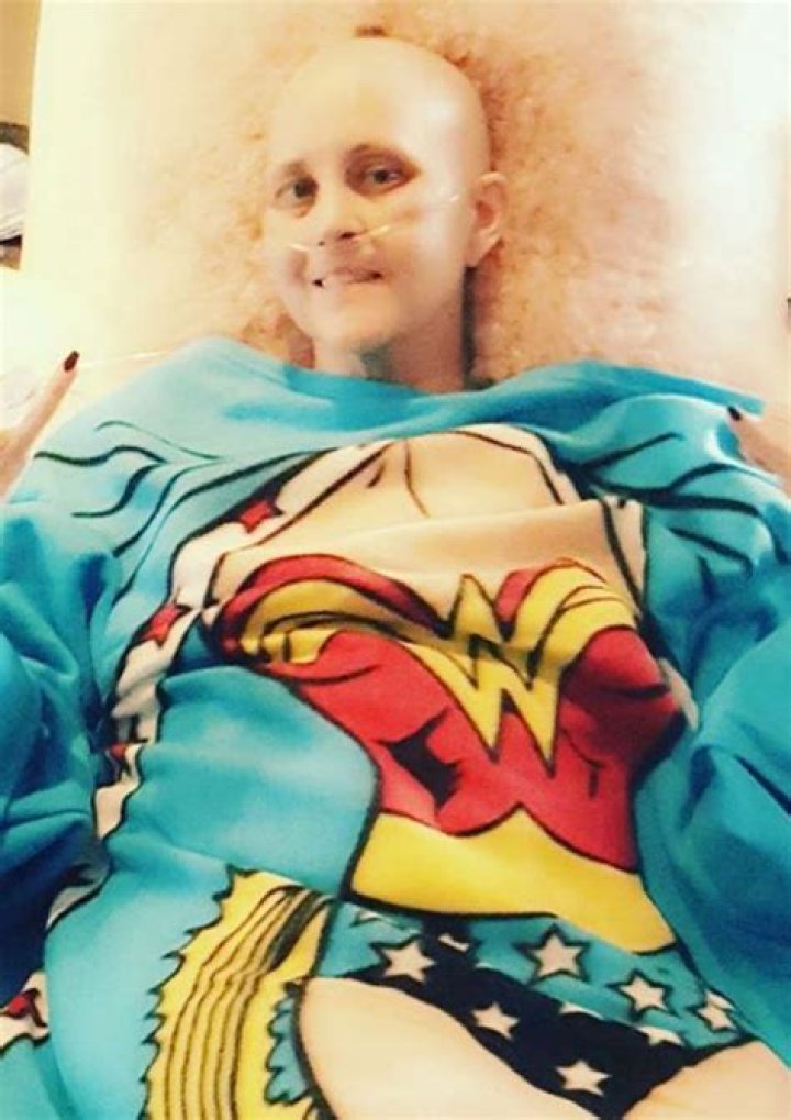 Lady Gaga’s Friend Dies After Cancer Battle – Hollywood Life