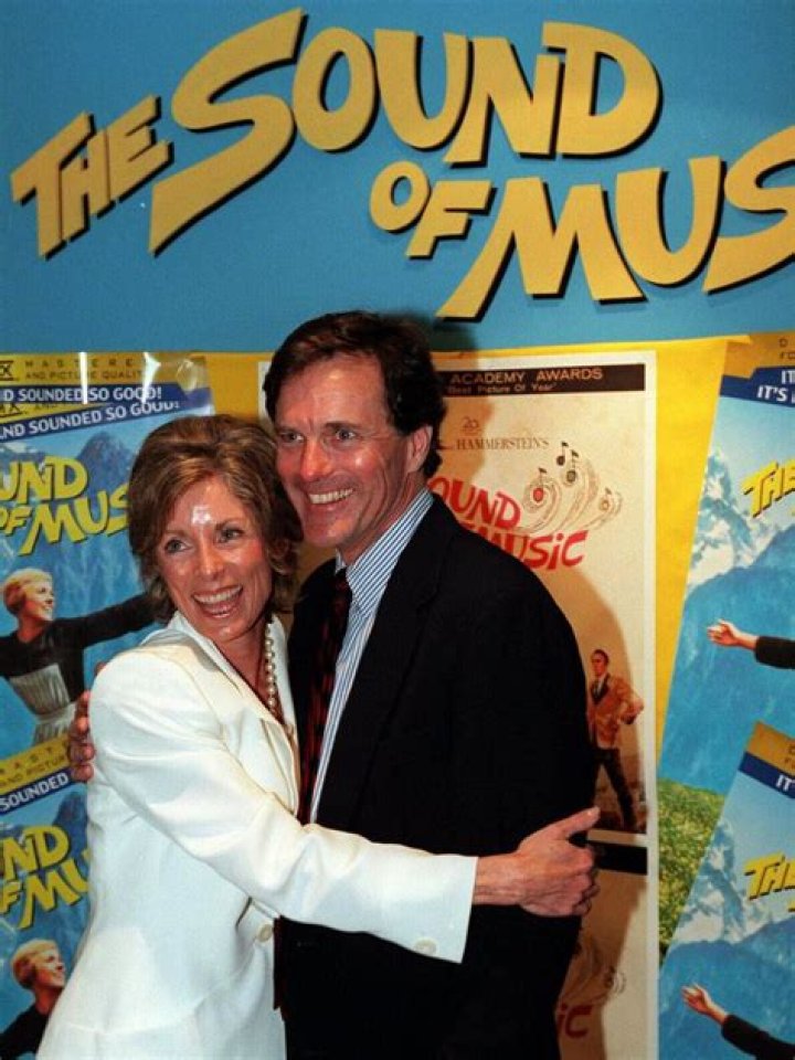 ‘The Sound Of Music’ Child Actors Reunite To Celebrate Julie Andrews – Hollywood Life