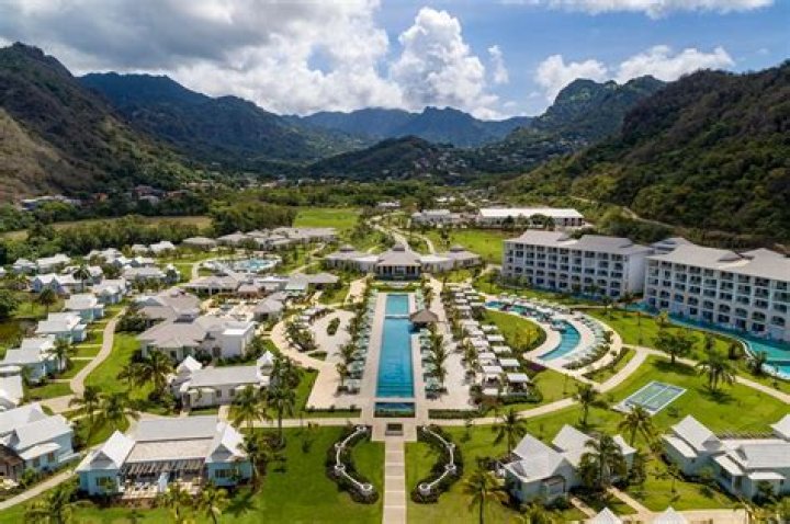 St. Vincent — Photos