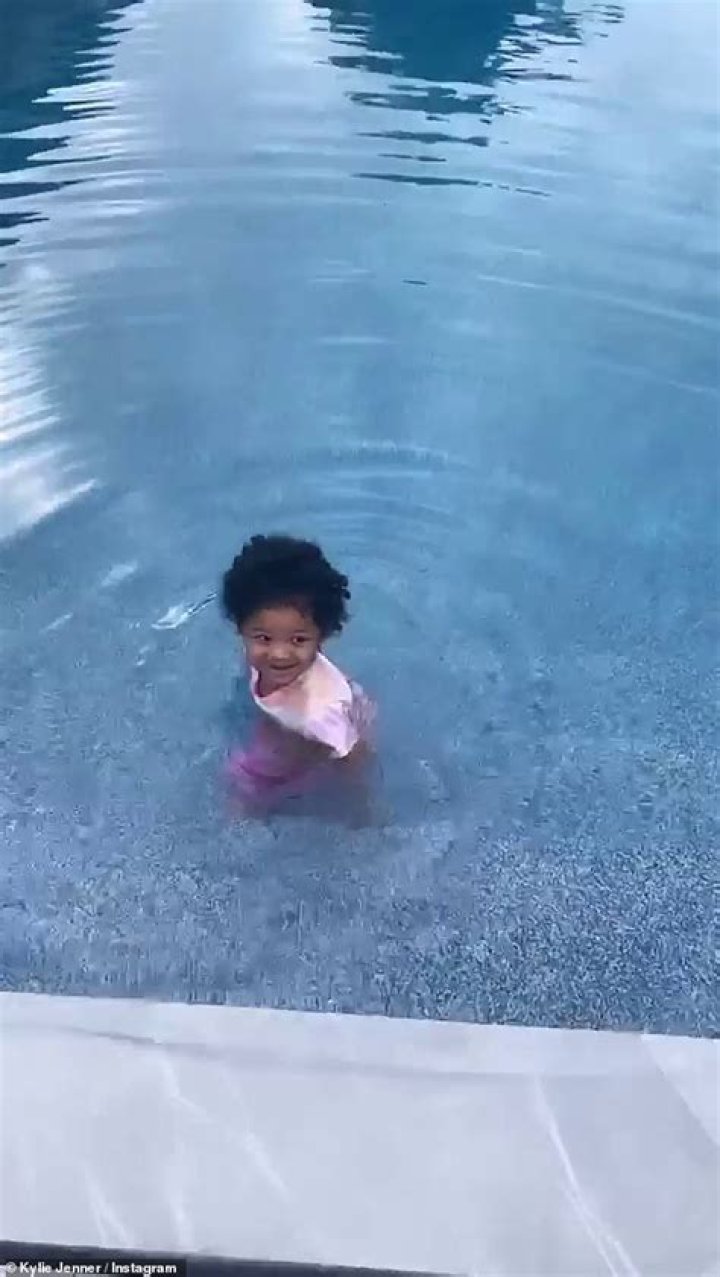 Kylie Jenner’s Daughter Stormi, 3, Wears Mermaid Fin While Swimming In A Pool — Photos